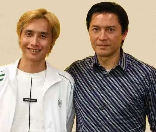 演员“华人之光”尊龙被“炒作大王”毁了尊龙凯时app平台从国际巨星沦落为三流(图3)