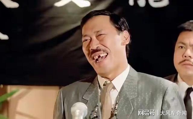 四天后就离世他的一生连代表作都是遗憾尊龙凯时app前几天还在悼念许绍雄(图12)